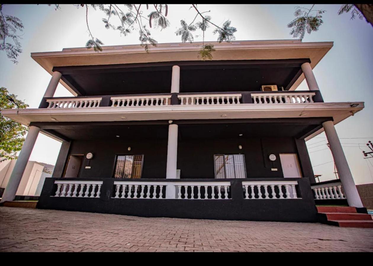 Empyrean Stay Ll 3Bhk Ll Black Horse Villa Ll Ac Ll Private Pool Ll Wifi II Lux Ll Lonavala Exterior foto